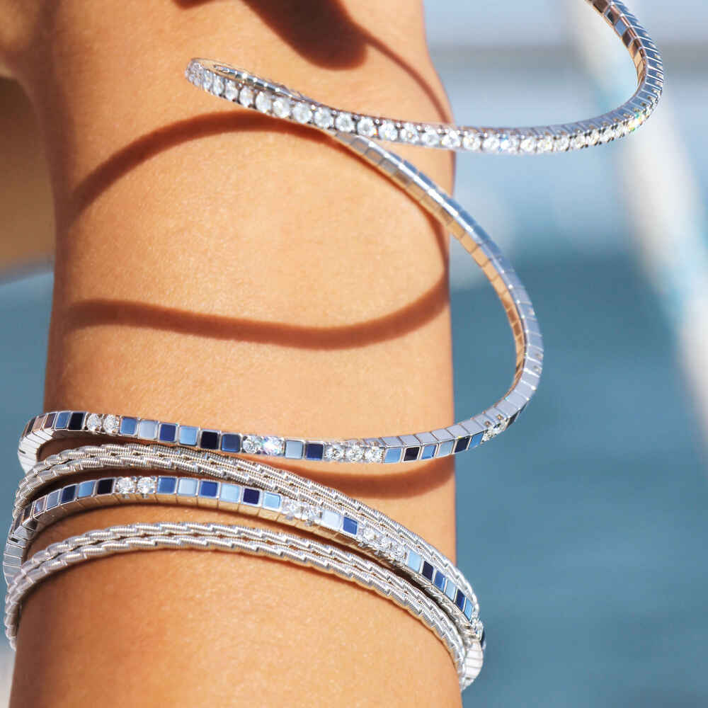 Wellendorff EMBRACE ME. Precious ocean bracelet