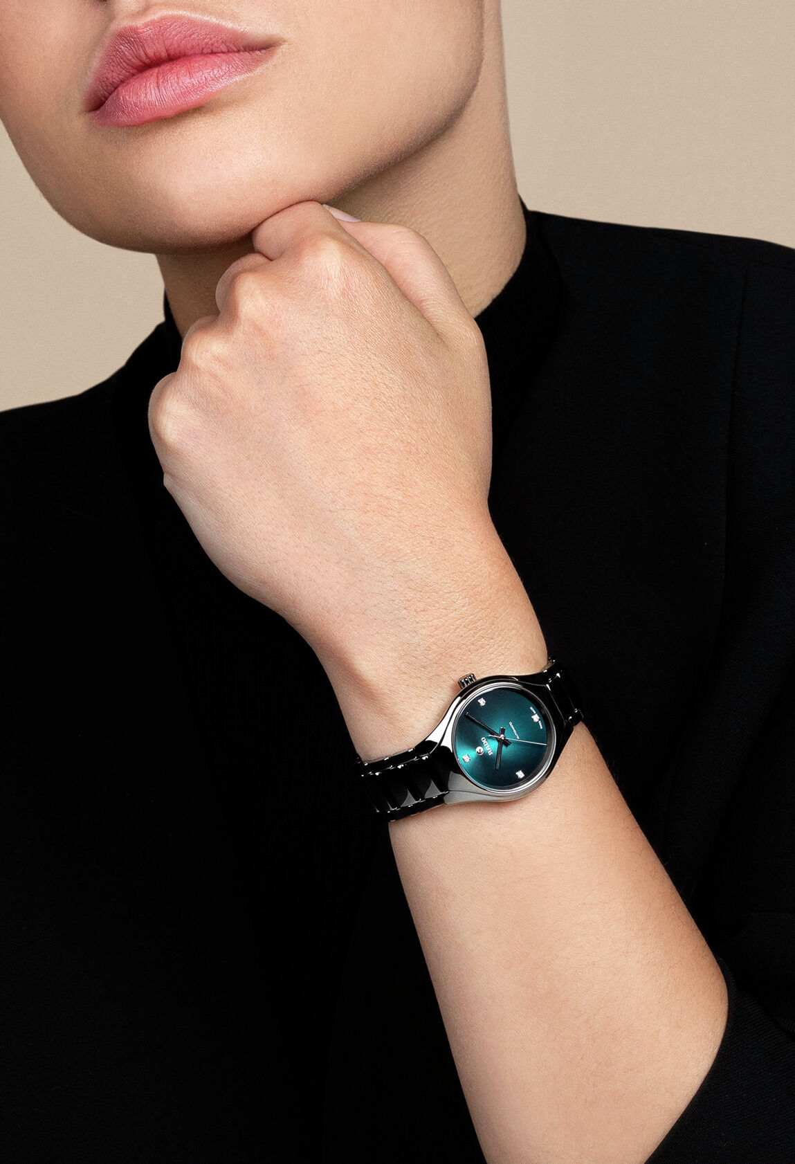 True R27243742 wrist a